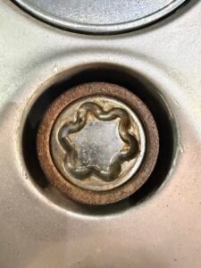 2013 Nissan Micro wheel locking nut key replacement
