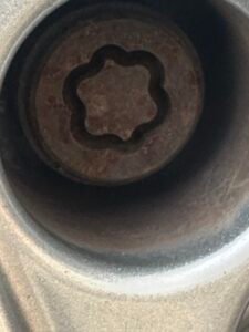 2015 BMW 3 series sports 316 wheel locking nut key replacement
