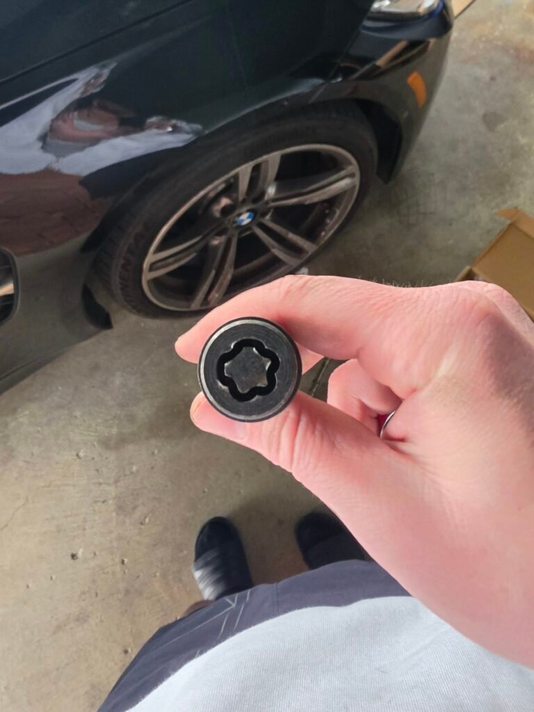 2016 bmw M3 wheel locking nut key replacement
