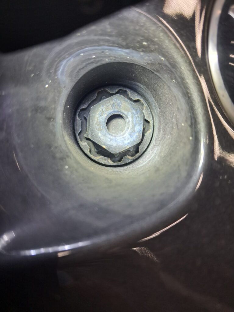 2023 Alfa Romeo stelvio wheel locking nut key replacement