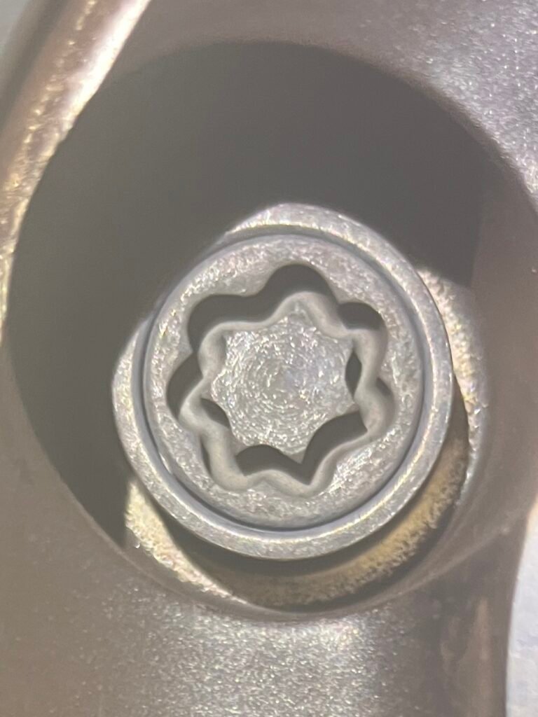 Abarth 595c wheel locking nut key replacement