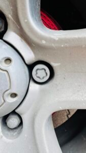 Aftermarket Aftermarket lug nut key