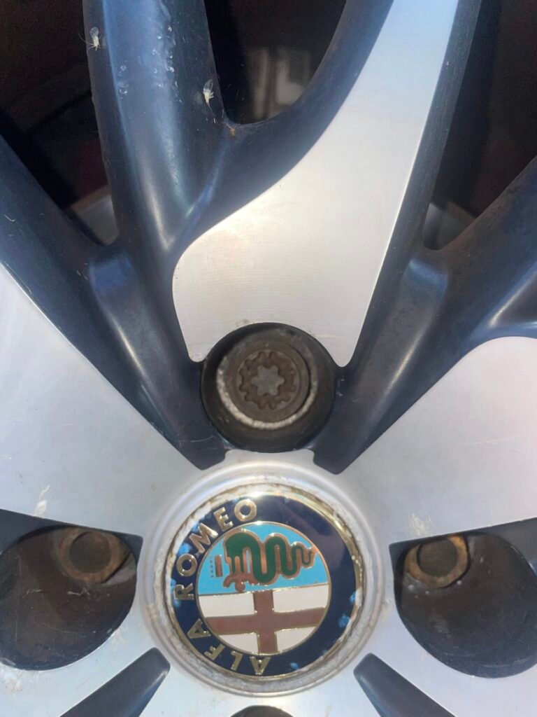 Alfa Romeo Mito sportiva 2013 wheel locking nut key replacement