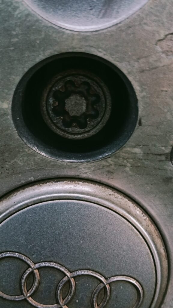 Audi Q7 Quattro wheel locking nut key replacement