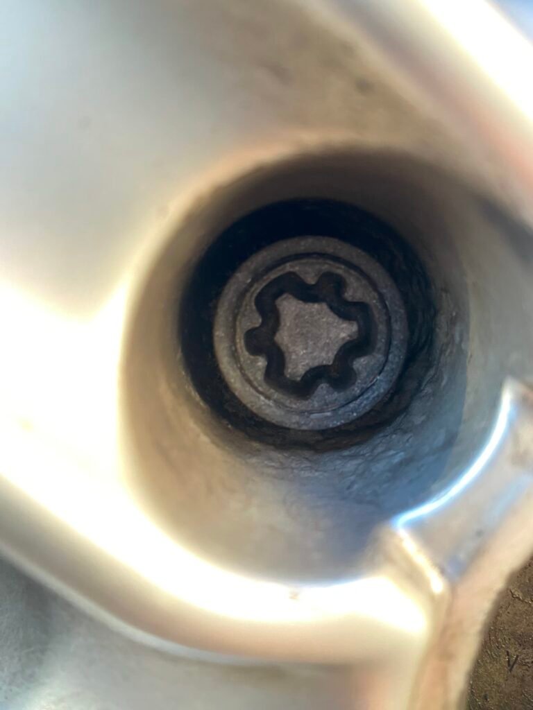 Audi A4 Avant 64 plate wheel locking nut key replacement