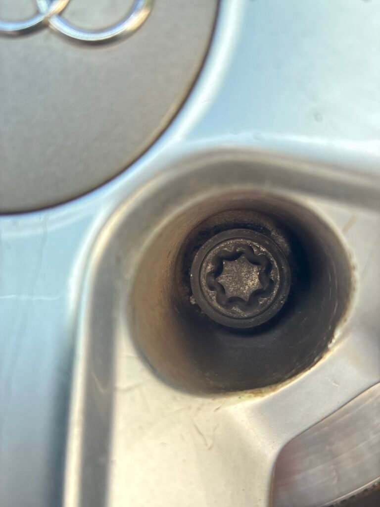 Audi A5 wheel locking nut key replacement