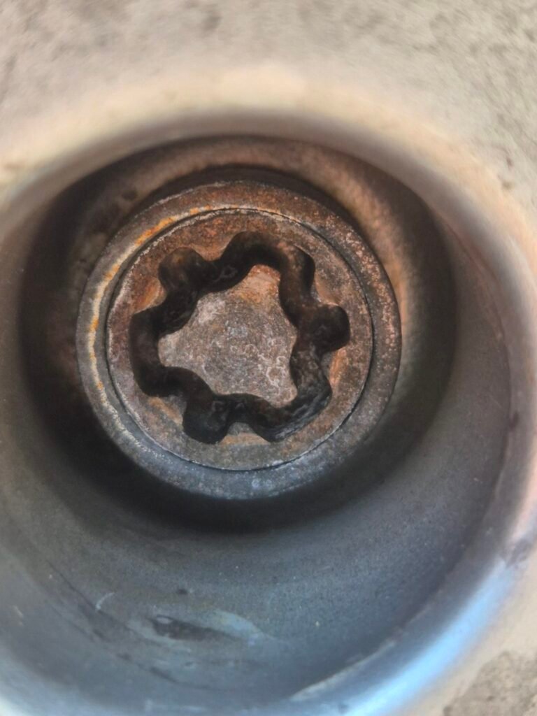 Audi A5 wheel locking nut key replacement