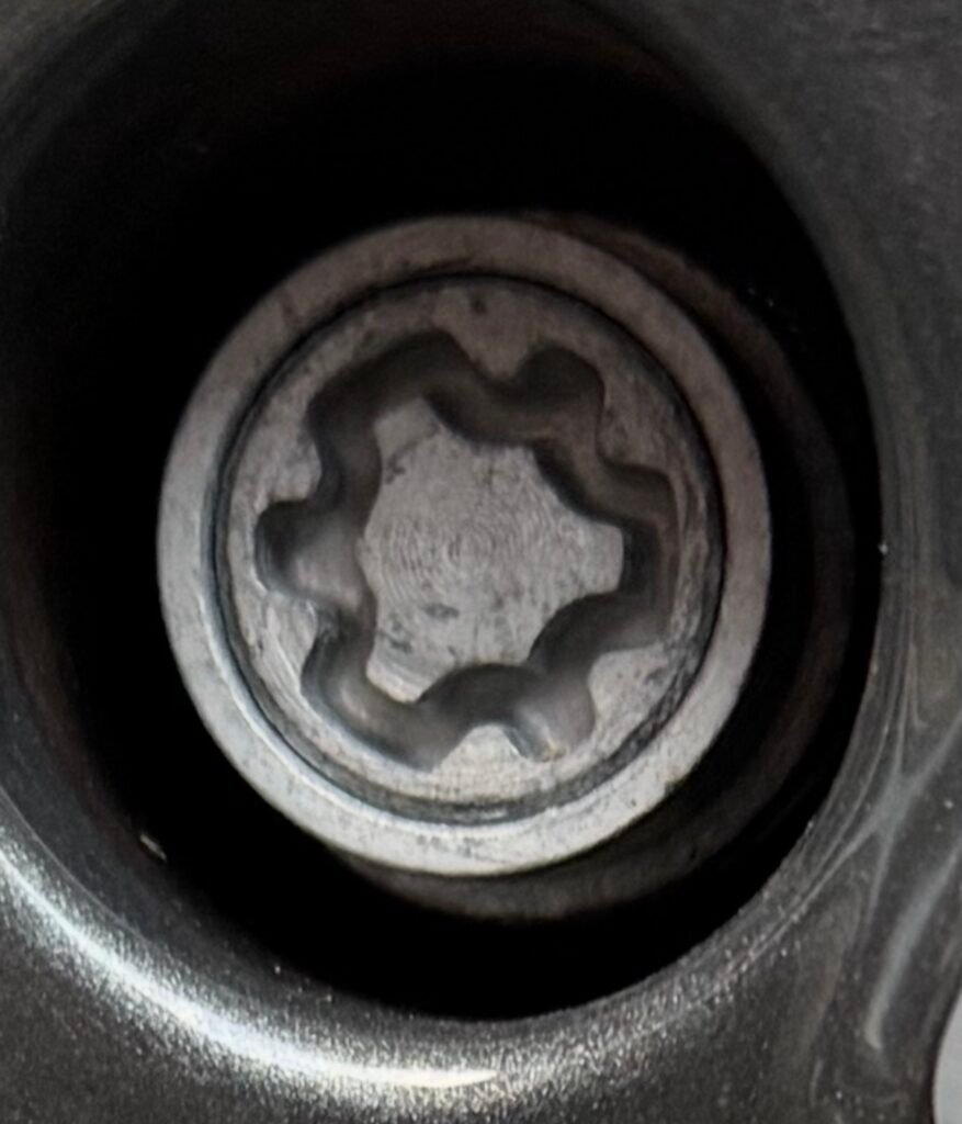 Audi Q8 etron 2023 wheel locking nut key replacement