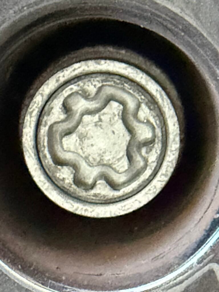 Audi Q8 wheel locking nut key replacement
