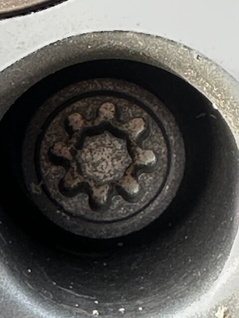 AUDI A3 BLACK EDITION wheel locking nut