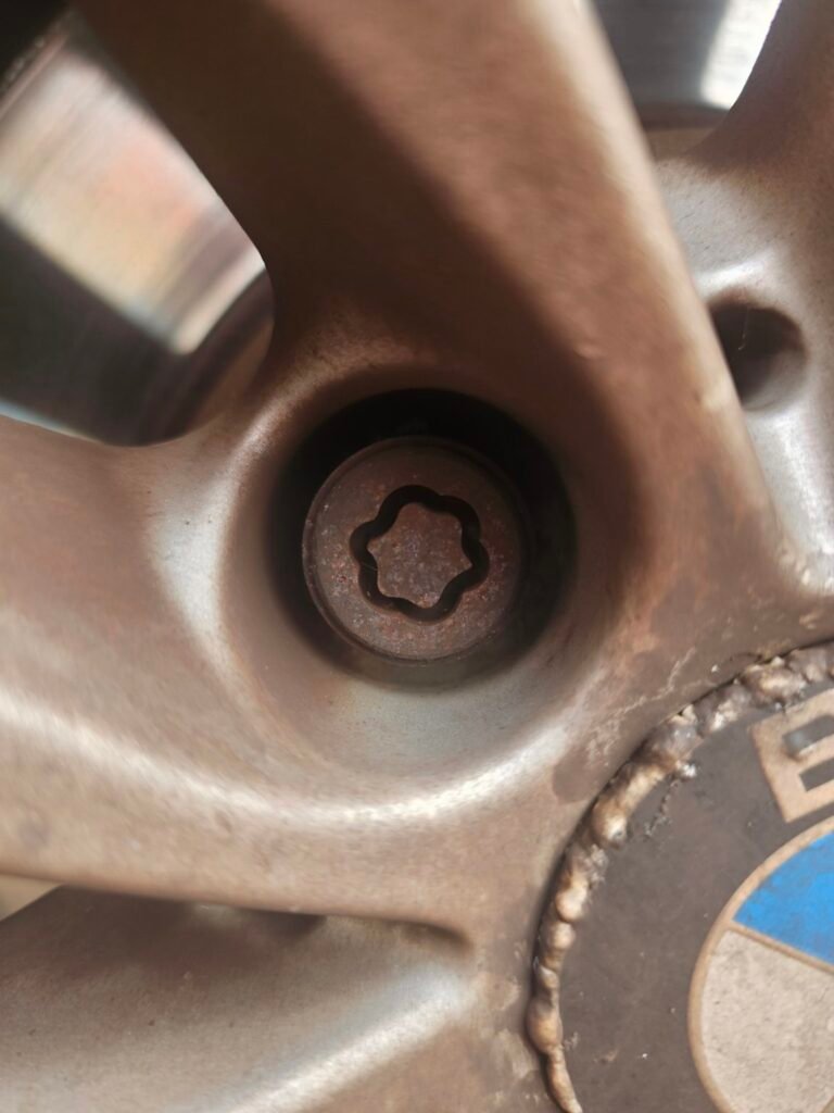 Bmw 520D 2015 wheel locking nut key replacement