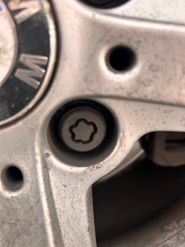 BMW 1 series wheel locking nut key replacement