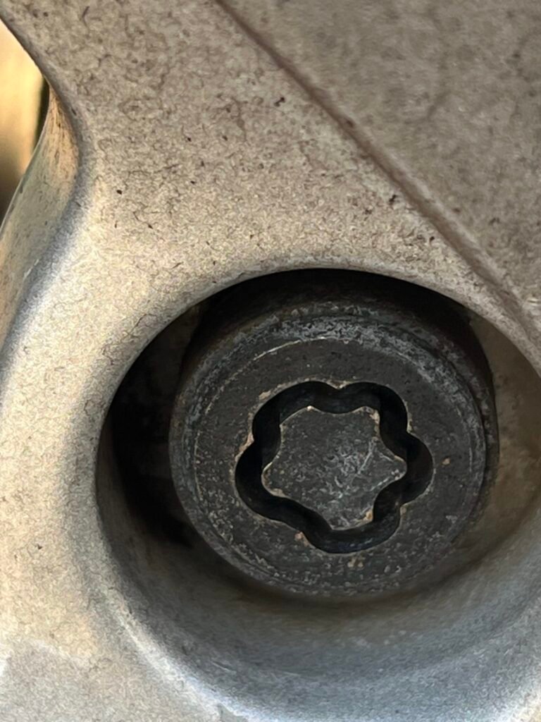 BMW 1 series wheel locking nut key replacement