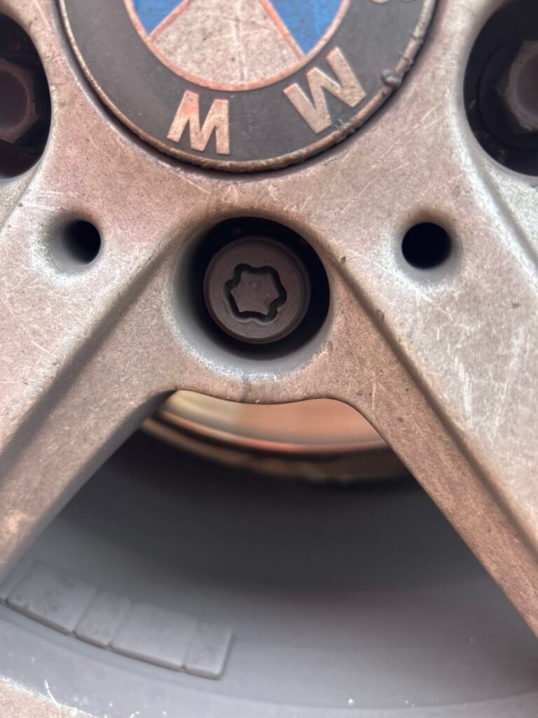 BMW 116 wheel locking nut key replacement