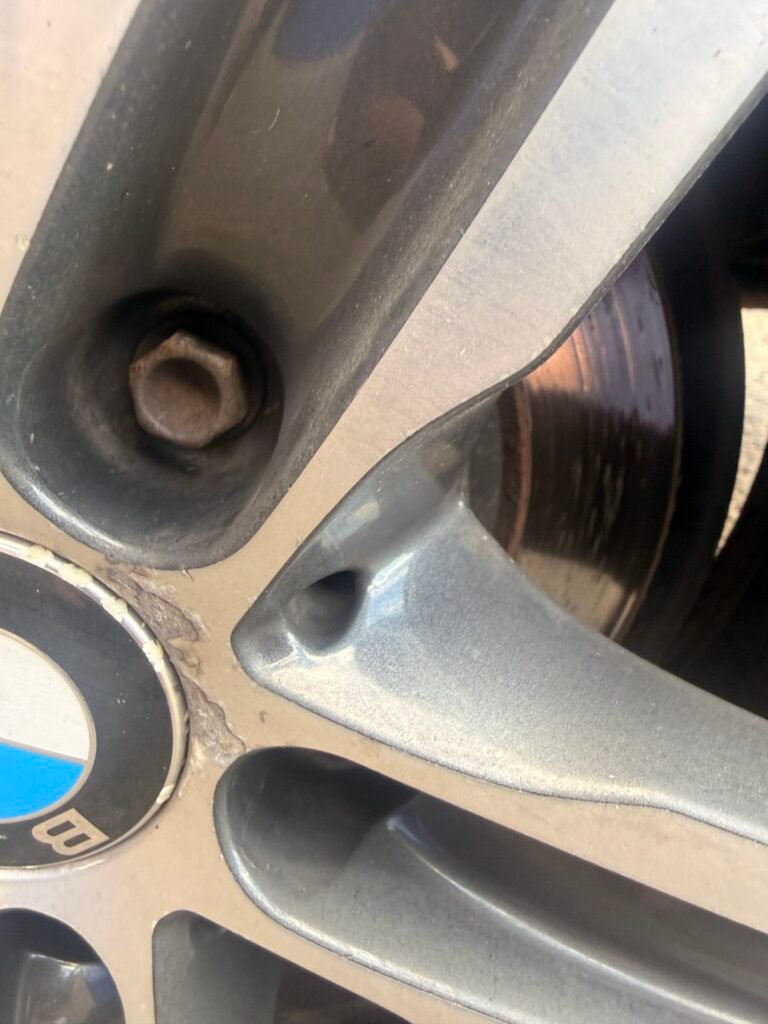 Bmw 116d wheel locking nut key replacement