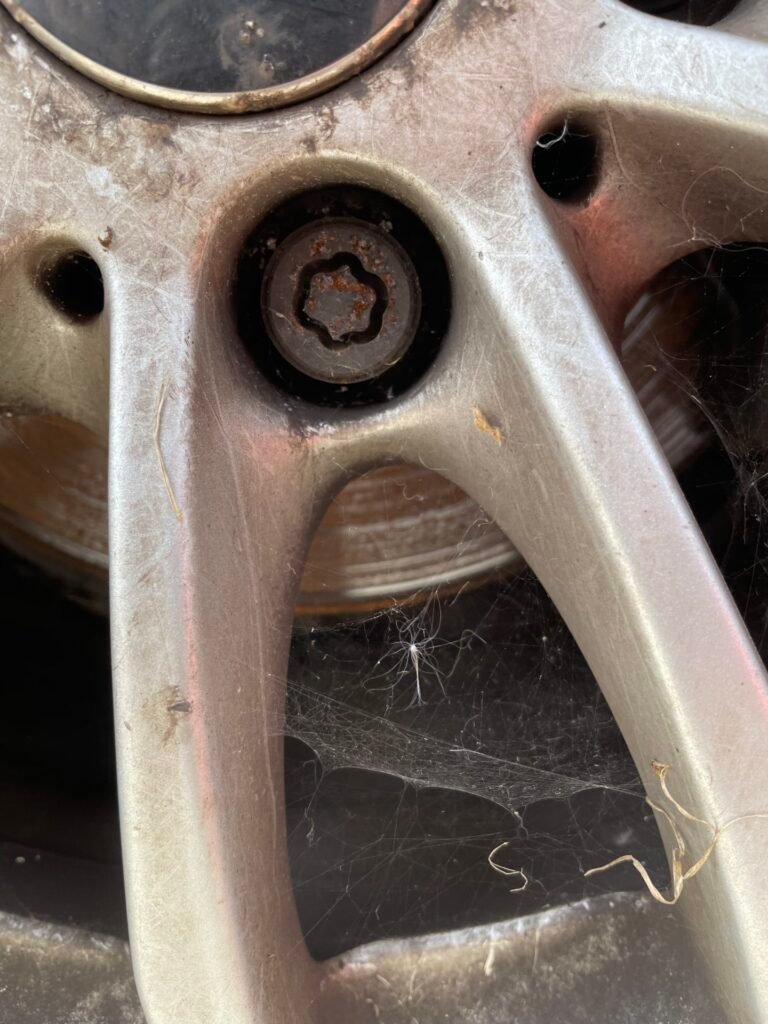 BMW 116d wheel locking nut key replacement