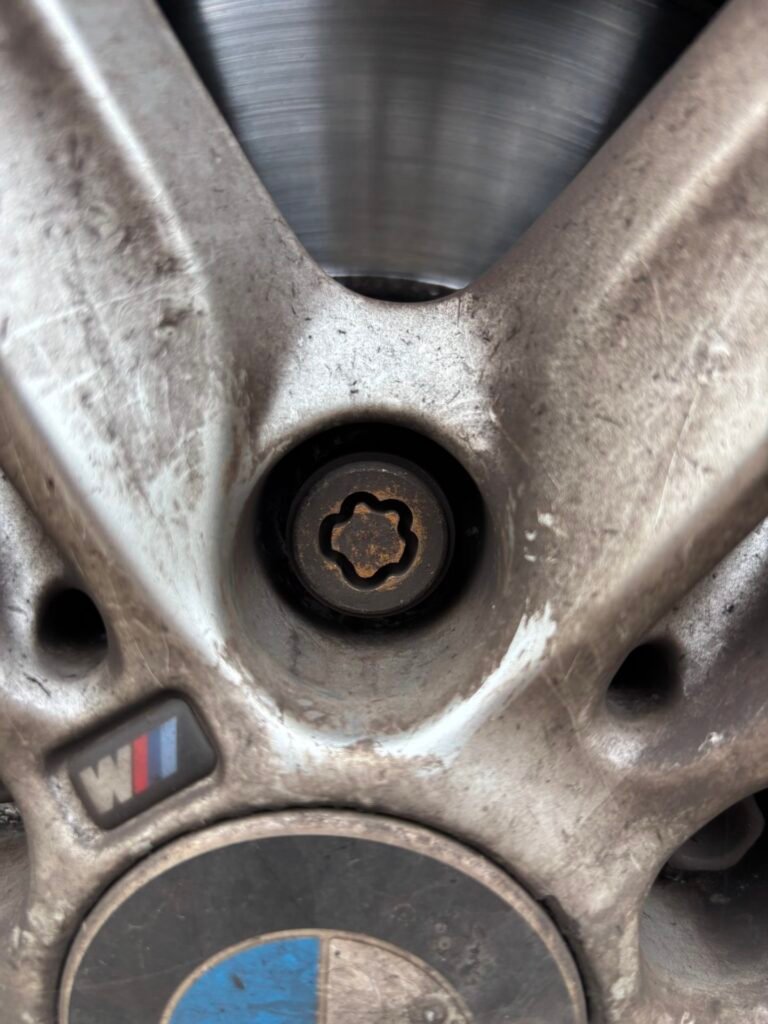 BMW 116d wheel locking nut key replacement