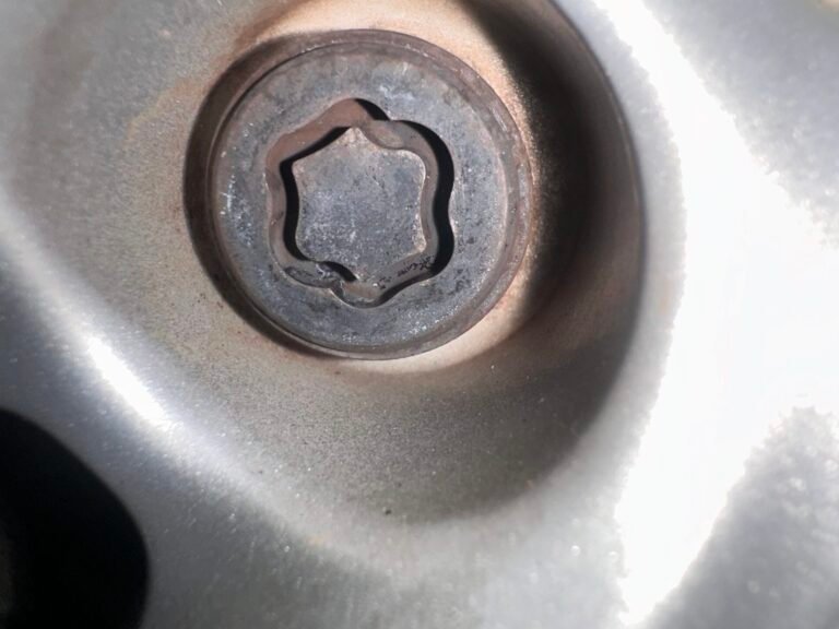 BMW 118 wheel locking nut key replacement