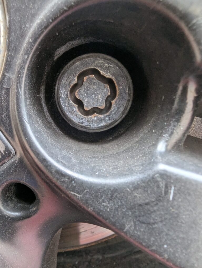 Bmw 118d wheel locking nut key replacement