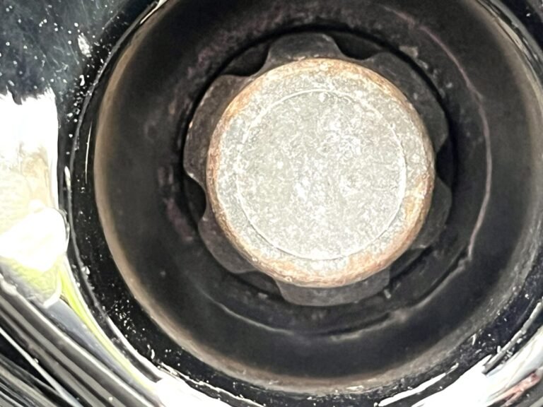 BMW 2 SERIES wheel locking nut key replacement