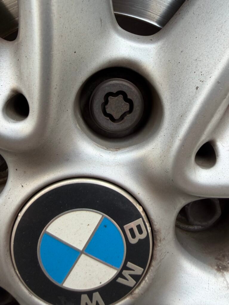 BMW 2020 X2 20i wheel locking nut key replacement