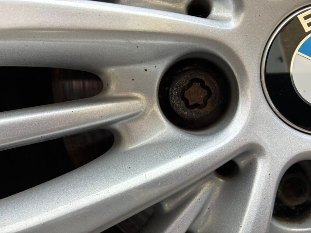 BMW 218D Active Tourer wheel locking nut key replacement