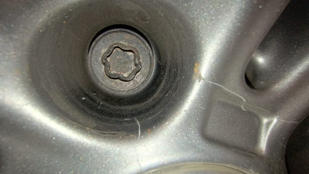 BMW 3 Series wheel locking nut key replacement