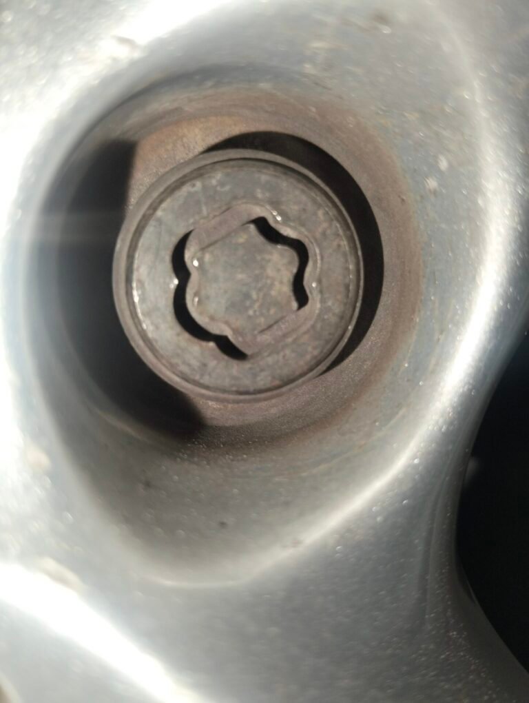 Bmw 316i wheel locking nut key replacement