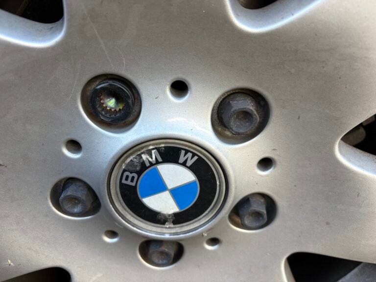 BMW 316Ti Compact 2002 wheel locking nut key replacement