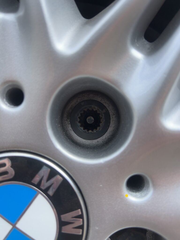 Bmw 318 ci m sport 2006 wheel locking nut key replacement