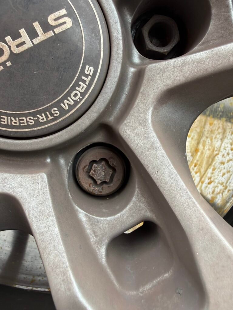 BMW 320d wheel locking nut key replacement