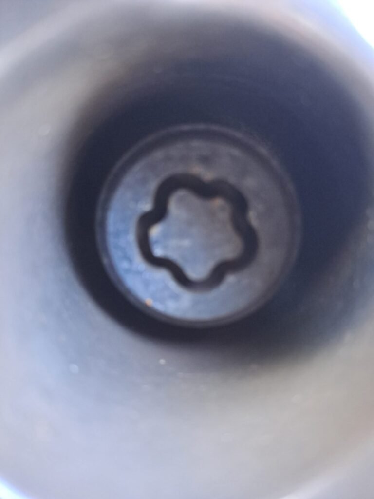 BMW 320i wheel locking nut key replacement