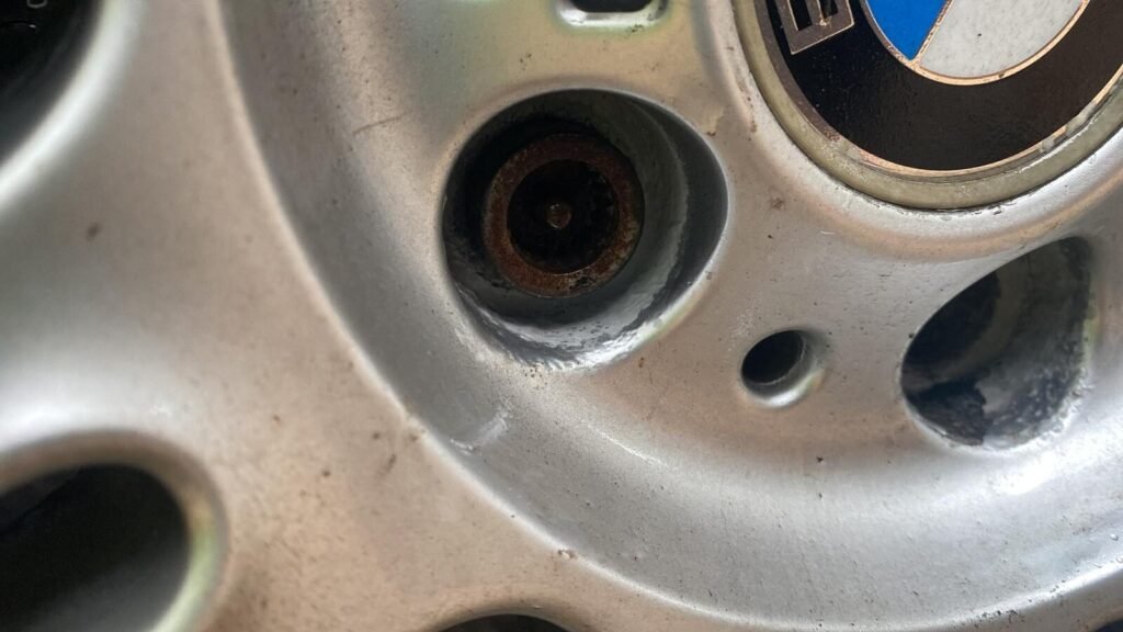 BMW 320i Msport wheel locking nut key replacement