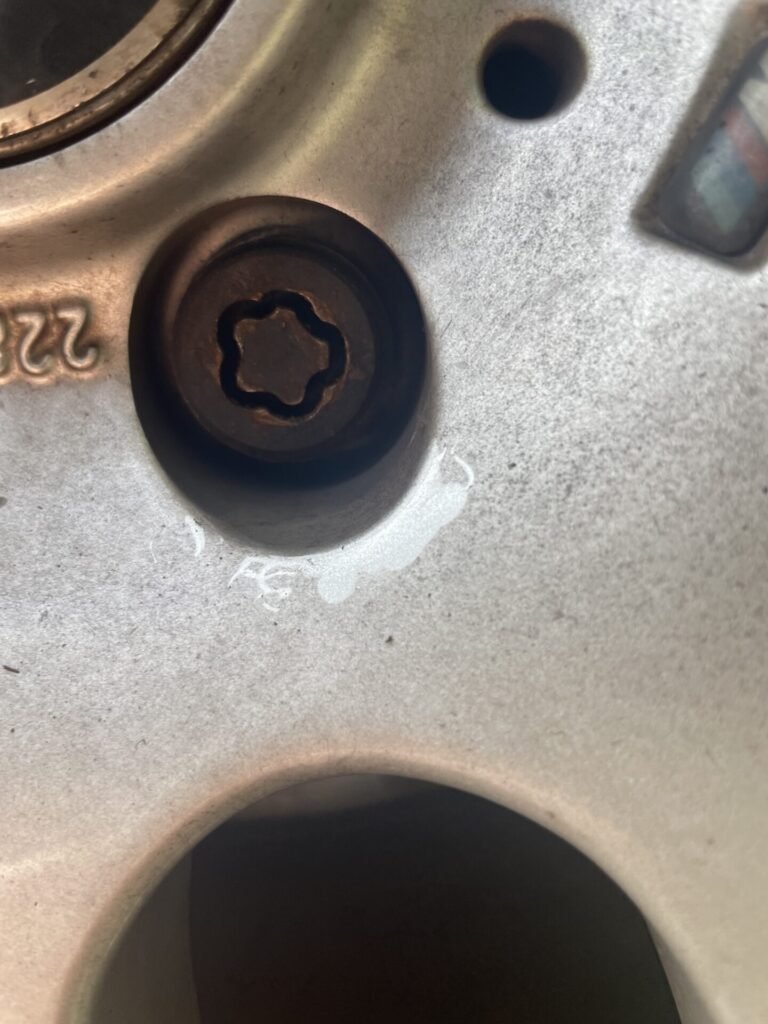 Bmw 335d wheel locking nut key replacement