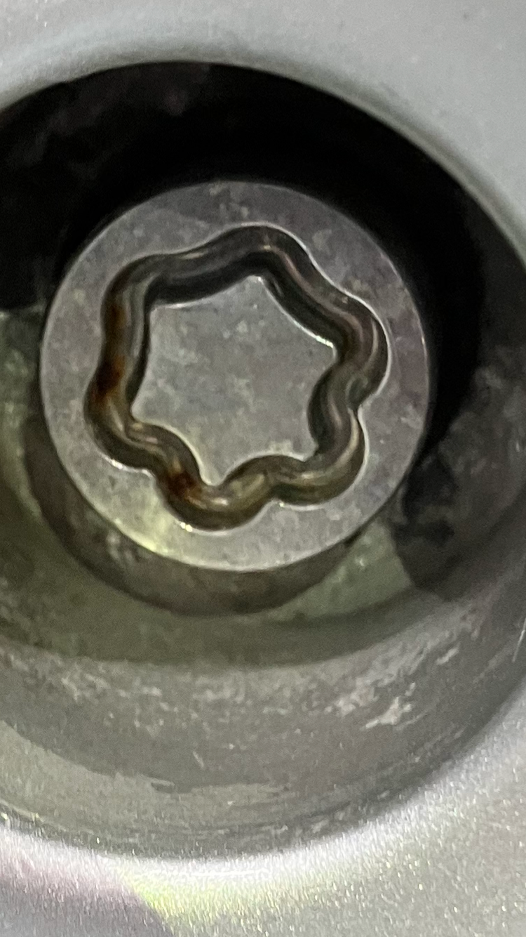BMW 4 wheel locking nut key replacement