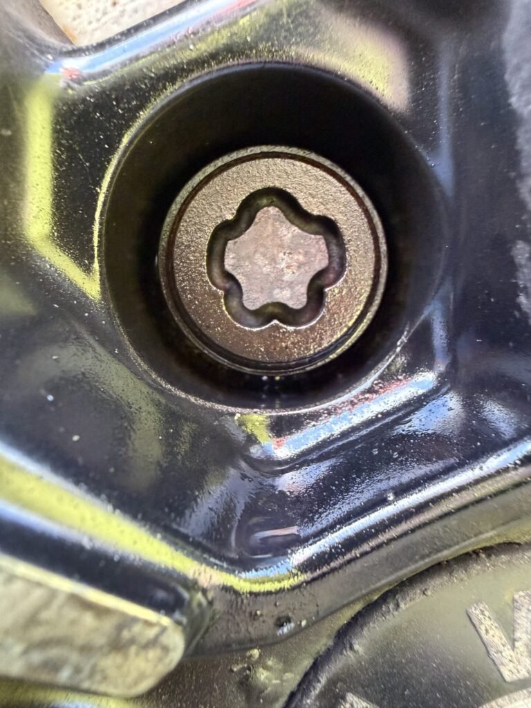 BMW 4 Series 2017 wheel locking nut key replacement