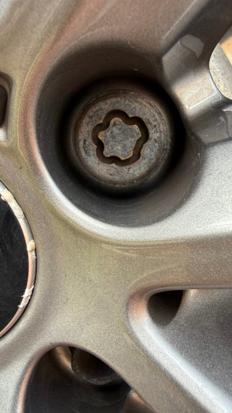 BMW 520d wheel locking nut key replacement