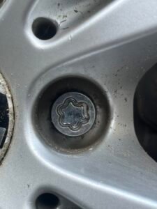 BMW 528xi wheel locking nut key replacement