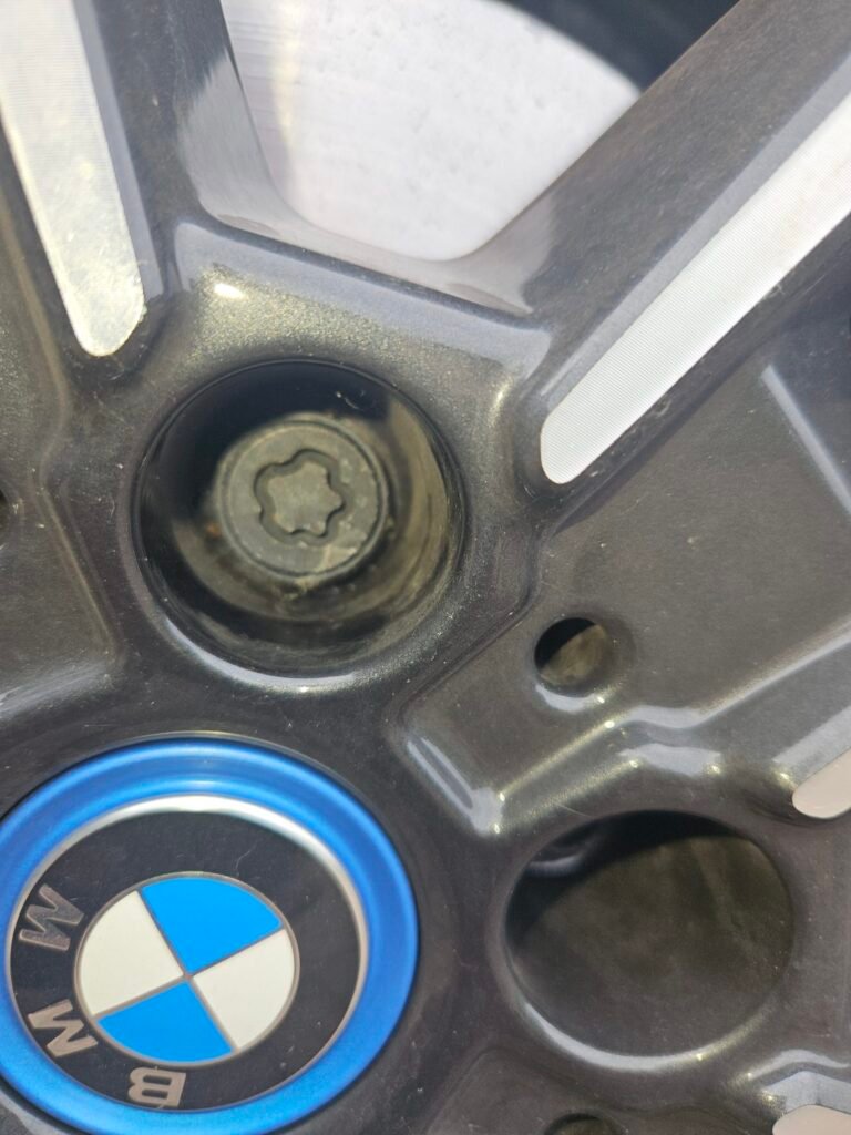 BMW IX2 wheel locking nut key replacement