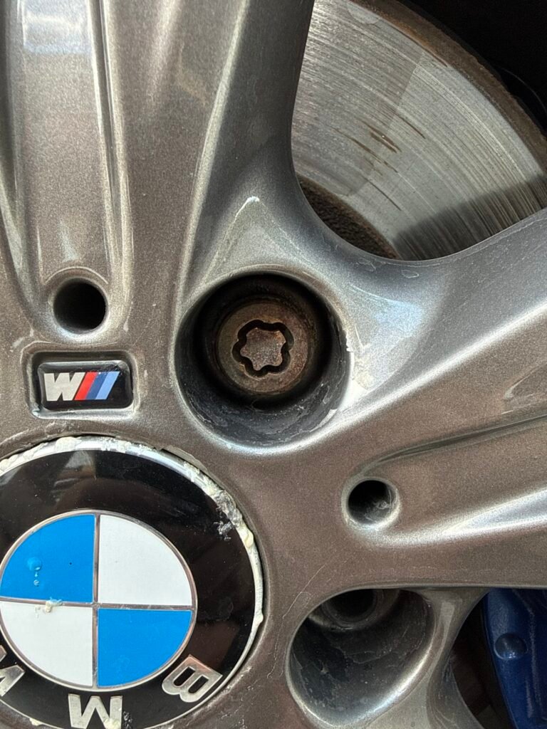 BMW M140i wheel locking nut key replacement