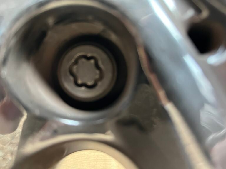 BMW m340 wheel locking nut key replacement