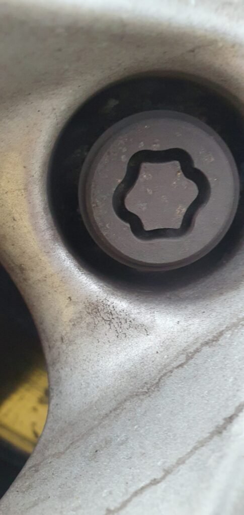 BMW X! wheel locking nut key replacement
