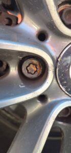 Bmw X1 wheel locking nut key replacement