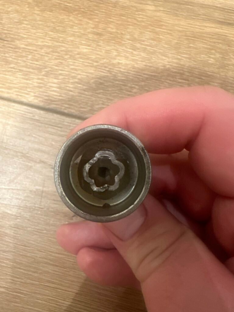 BMW X1 wheel locking nut key replacement