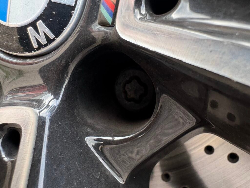 Bmw X3 wheel locking nut key replacement