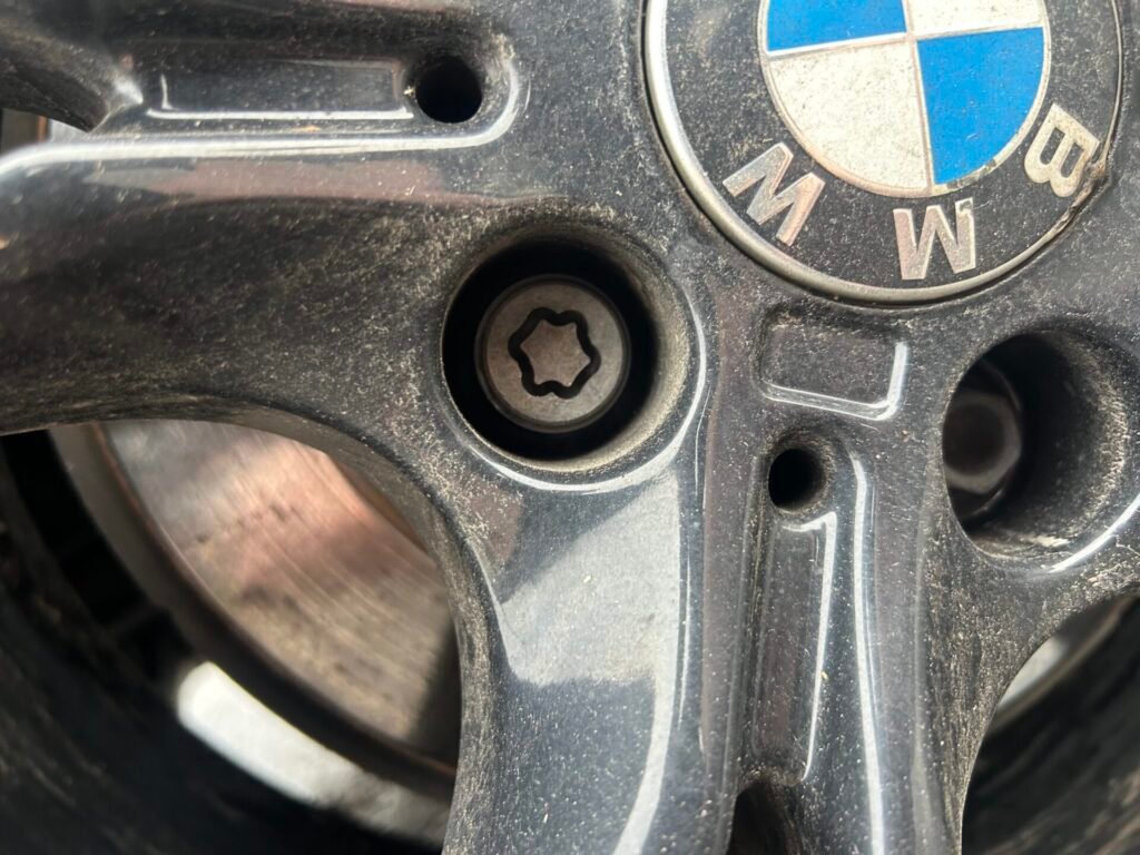 Bmw 3 series m sport wheel locking nut