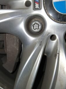 BMW F11 535D locking lug nut