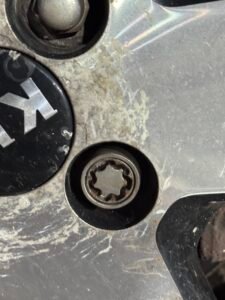 BT12FOP Kia rio locking wheel nut key