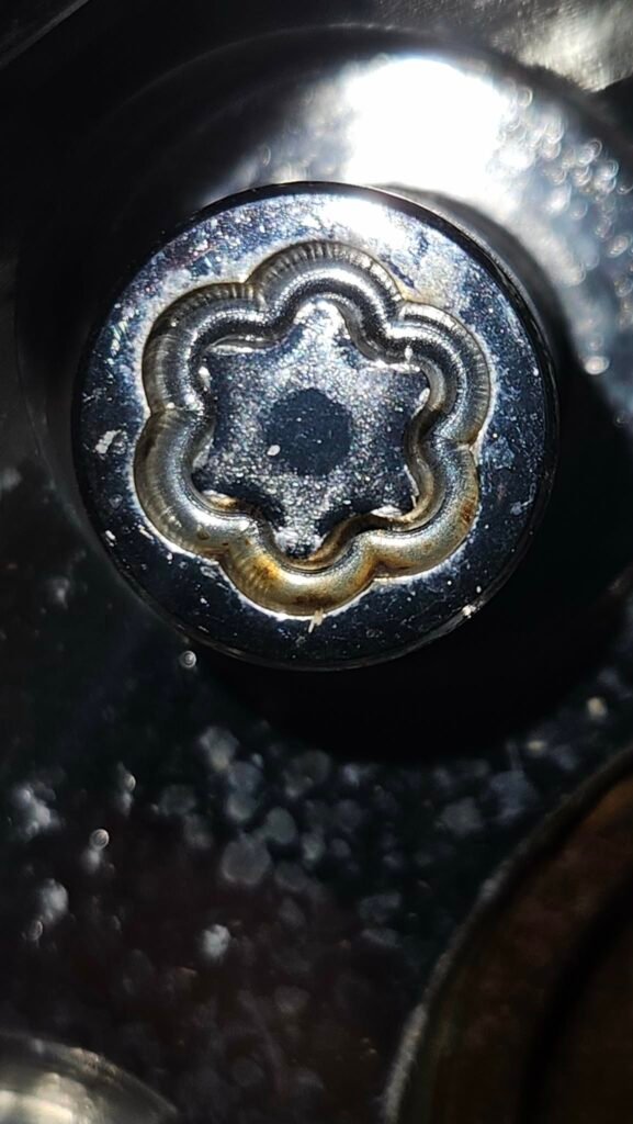 Cadillac Cadillac EXT wheel locking nut key replacement