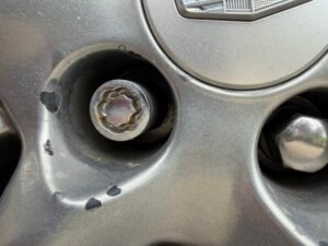 Cadillac CT6 wheel locking nut key replacement
